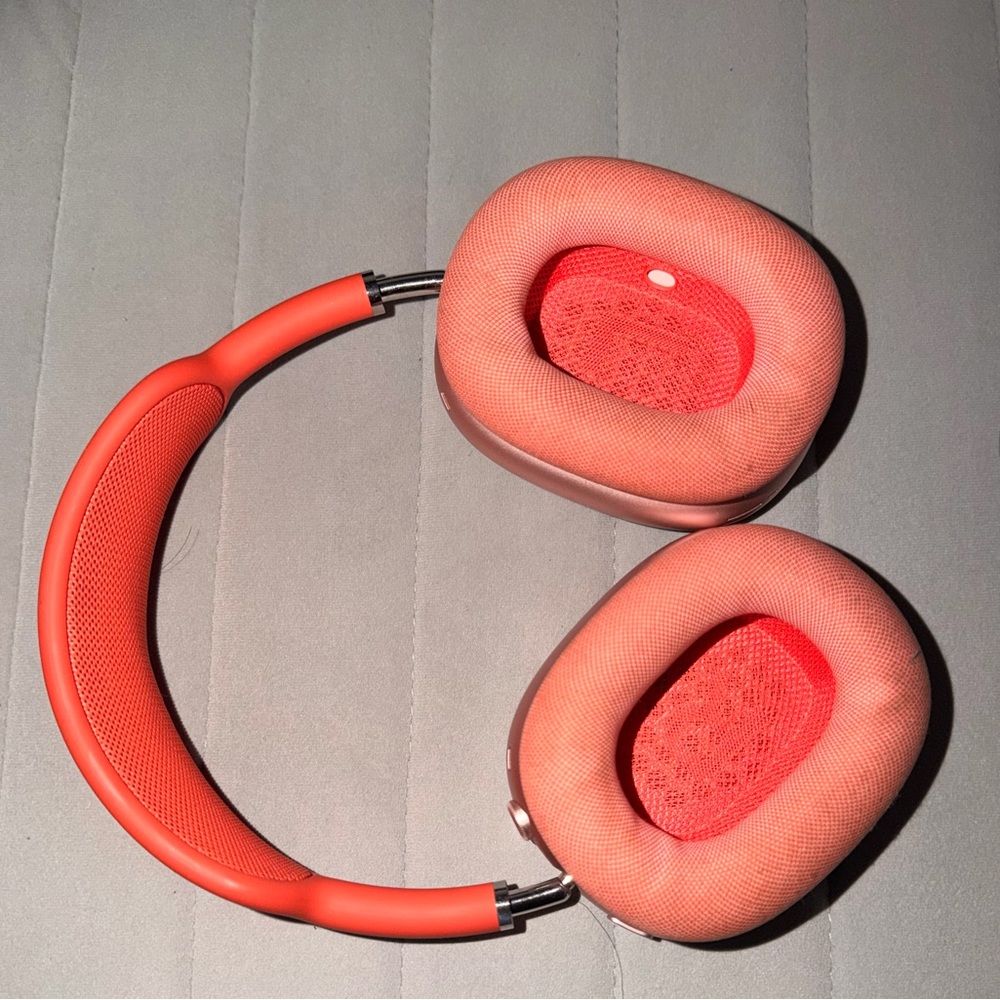 Used Apple AirPod Max- Pink